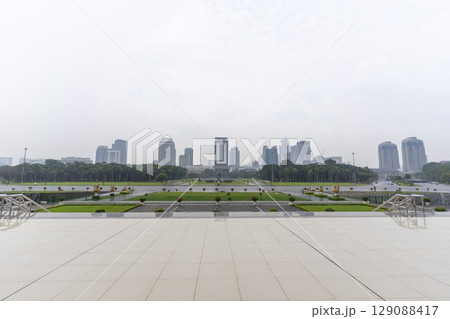 Jakarta, Indonesia - Mar 31,2024 : The National Monument is a 132m tower in the centre of Merdeka Square in Jakarta, Indonesia on Mar 31,2024. 129088417