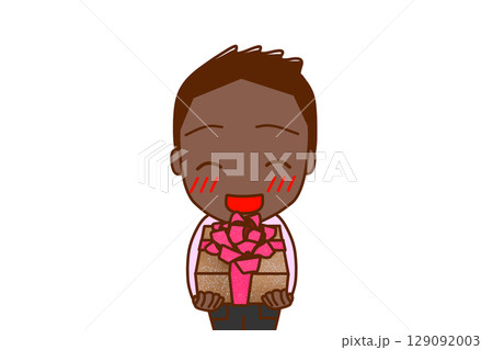 （上半身正面）お祝いの花束を笑顔で渡そうとするアフリカ系少年 129092003