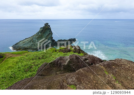 石垣島　御神崎から見る海の風景　沖縄 129093944