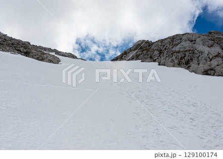 Winter landscape in Picos de Europa, Spain Winter landscape in Picos de Europa, Spain 129100174