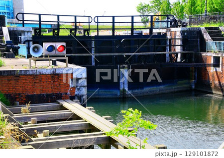 今でも現役で稼働する大正期に造られた貴重な土木遺産… 『横利根閘門』 今でも現役で稼働する大正期に造られた貴重な土木遺産… 『横利根閘門』 129101872