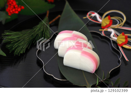 おせち料理　紅白かまぼこ 129102399