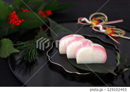 おせち料理 紅白かまぼこ おせち料理 紅白かまぼこ 129102403