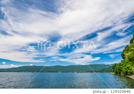 琵琶湖風景　滋賀県高島市海津大崎からの眺め 129103646
