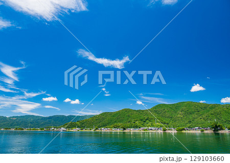 琵琶湖風景　滋賀県高島市海津大崎からの眺め 129103660