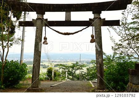 神仏習合の名残り円万寺観音堂と八坂神社 129103792