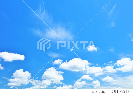 夏の青空と雲 夏の青空と雲 129105518