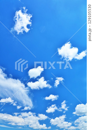 夏の青空と雲 夏の青空と雲 129105530