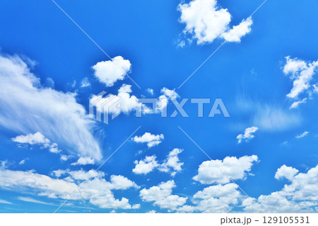 夏の青空と雲 夏の青空と雲 129105531