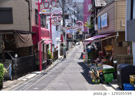 杉並区・和泉明店街沖縄タウンの風景 杉並区・和泉明店街沖縄タウンの風景 129105594
