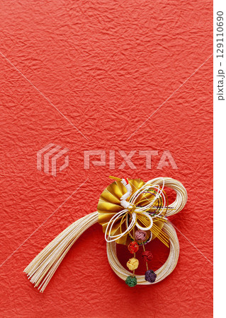 和素材の背景 水引飾り 和素材の背景 水引飾り 129110690