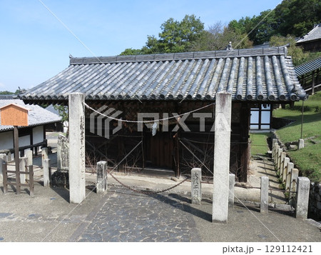 奈良市の東大寺にある閼伽井屋 129112421