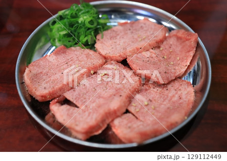 黒毛和牛牛タン焼肉 129112449