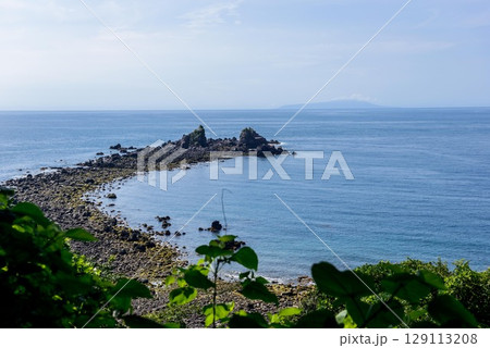 三ツ石の風景、神奈川県真鶴町、かながわ景勝50選 三ツ石の風景、神奈川県真鶴町、かながわ景勝50選 129113208