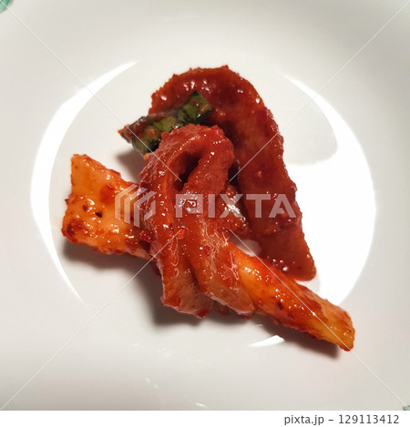 Spicy Seasoned Flounder Salad 129113412