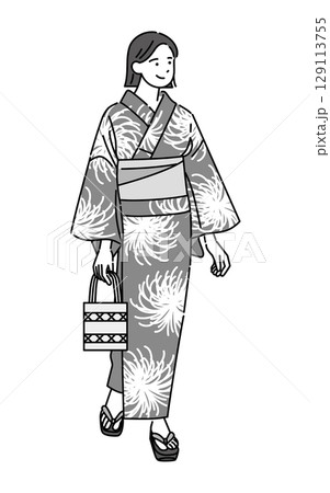 浴衣で出かける笑顔の女性 129113755