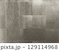 銀色の和紙素材。お正月やお歳暮で使えそうな高級感のある銀箔の背景素材。 129114968