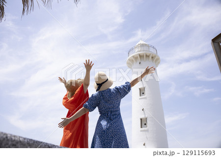 観光を楽しむ女子旅 観光を楽しむ女子旅 129115693