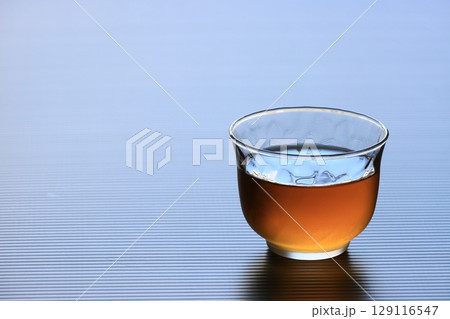 冷たい麦茶 冷たい麦茶 129116547