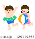 海やプールで遊ぶ子供達 129119868