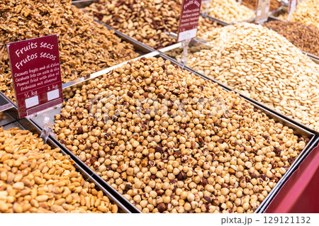 Selection of fried and roasted nuts like hazelnuts, peanuts and others at a market stall, Majorca, Mallorca, Balearic Islands, Spain, Europe 129121132