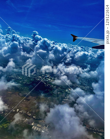 飛行機から見た雲 飛行機から見た雲 129121614