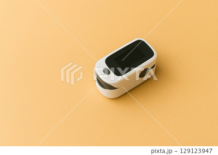 パルスオキシメータ(指クリップ型)電源オフ|在宅医療・呼吸ケア パルスオキシメータ(指クリップ型)電源オフ|在宅医療・呼吸ケア 129123947