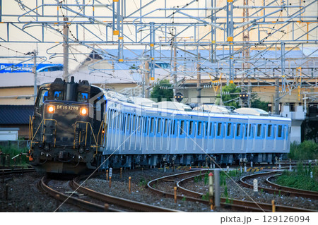 甲種輸送される福岡市交通局4000系電車 甲種輸送される福岡市交通局4000系電車 129126094