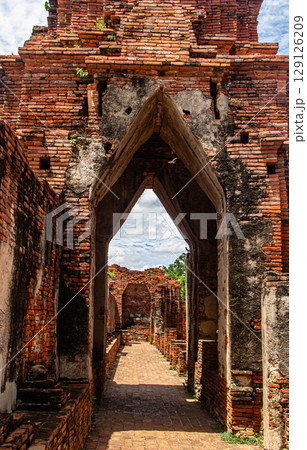 Ancient pagoda on temple in ayutthaya historical park 129126209