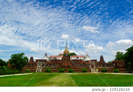 Ancient pagoda on temple in ayutthaya historical park Ancient pagoda on temple in ayutthaya historical park 129126210