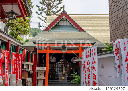 神戸八社巡り 二宮神社(生田裔神八社の二柱目)境内社 稲荷神社 神戸市中央区二宮町 神戸八社巡り 二宮神社(生田裔神八社の二柱目)境内社 稲荷神社 神戸市中央区二宮町 129126897