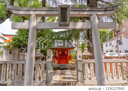 日本最古級の由緒ある神社　生田神社　摂社　松尾神社（灘五郷酒造の発祥地）　神戸市中央区下山手通 129127992