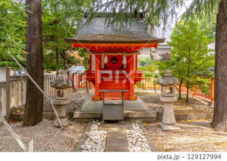日本最古級の由緒ある神社　生田神社　摂社　松尾神社（灘五郷酒造の発祥地）　神戸市中央区下山手通 129127994