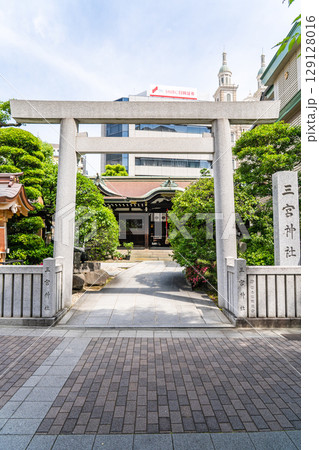 神戸八社巡り 三宮神社(生田裔神八社の三柱目)鳥居(航海安全の神)神戸事件の地 神戸市中央区三宮町 神戸八社巡り 三宮神社(生田裔神八社の三柱目)鳥居(航海安全の神)神戸事件の地 神戸市中央区三宮町 129128016