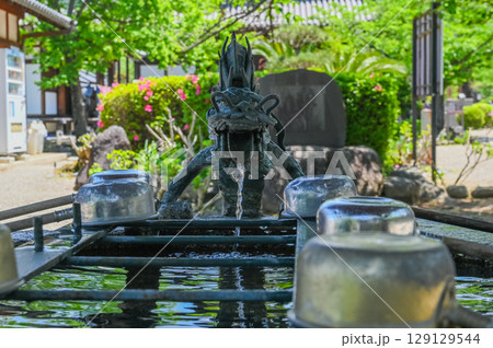 龍の手水舎 129129544