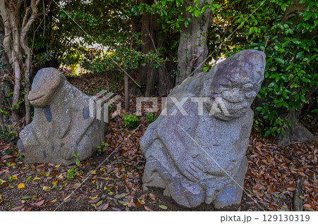 どこかユーモラス　明日香村の猿石 129130319