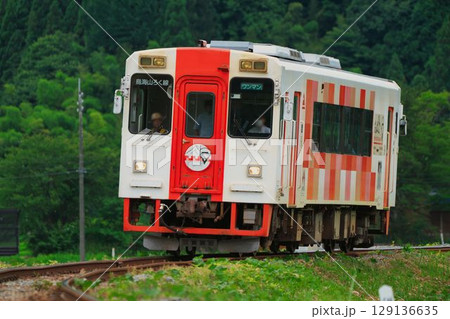 由利高原鉄道鳥海山ろく線を走る列車 由利高原鉄道鳥海山ろく線を走る列車 129136635