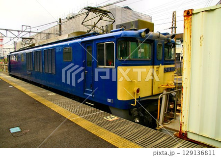 EF64-1000電気機関車が牽引する… コンテナ貨物列車 EF64-1000電気機関車が牽引する… コンテナ貨物列車 129136811