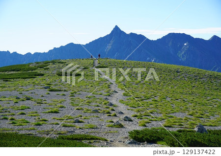 天空の滑走路は双六岳 129137422