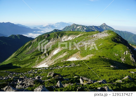双六岳山頂より望む笠ヶ岳 双六岳山頂より望む笠ヶ岳 129137427
