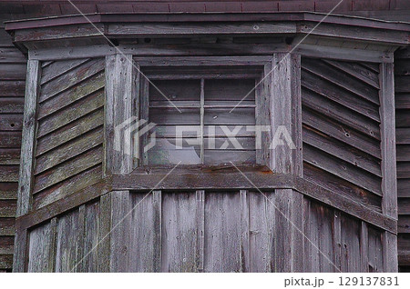 古い木製の水門 古い木製の水門 129137831