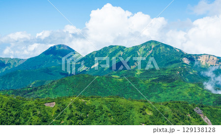 夏の妙高山登山(北峰頂上から焼山・火打山方面の眺め) 夏の妙高山登山(北峰頂上から焼山・火打山方面の眺め) 129138128