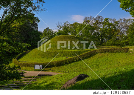 飛鳥時代の壁画古墳 _ 明日香村 高松塚古墳 129138687