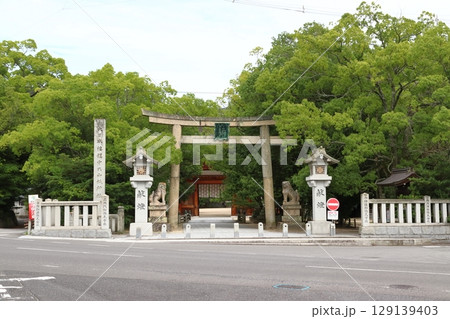 大山祇神社：二の鳥居（愛媛県今治市大三島町） 129139403