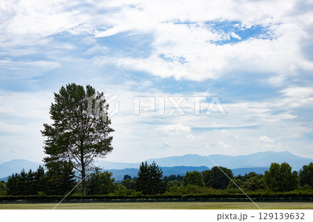 夏の加美町からみる船形連峰 夏の加美町からみる船形連峰 129139632