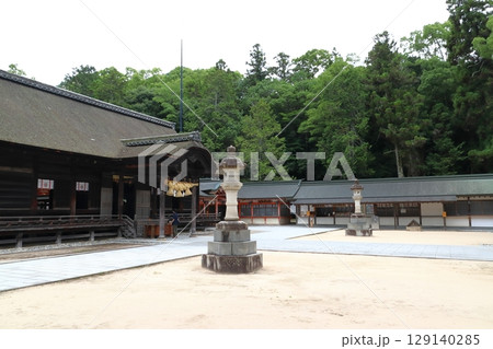 大山祇神社：拝殿（愛媛県今治市大三島町） 129140285