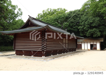 大山祇神社:神輿庫(愛媛県今治市大三島町) 大山祇神社:神輿庫(愛媛県今治市大三島町) 129140945