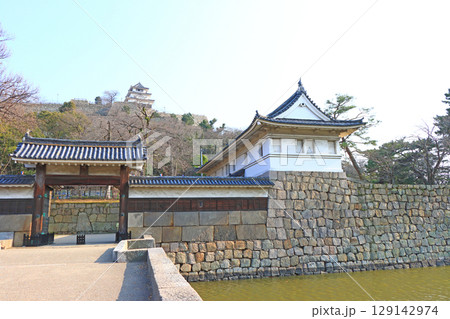 香川県丸亀市、丸亀城の風景 129142974