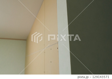 間仕切り壁造作工事 129143571