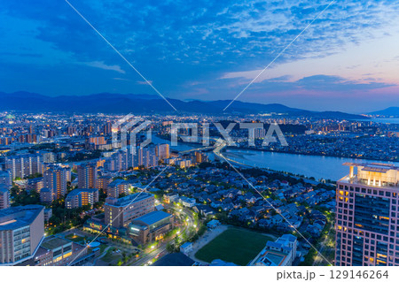 【福岡県】福岡タワーから眺める福岡市の街並み　夕景 129146264